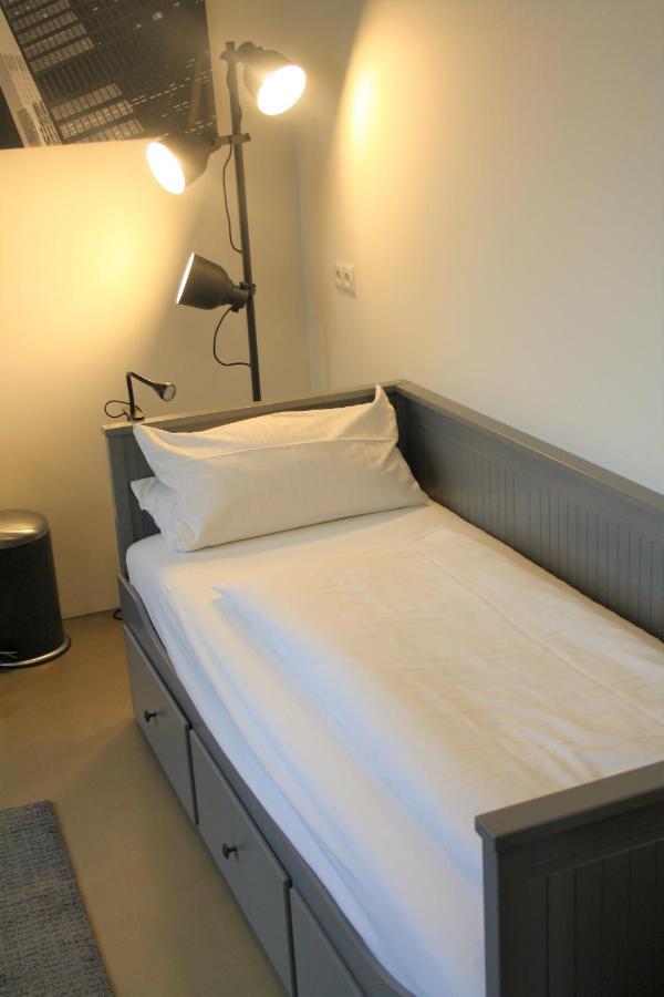 Apartment 2 / Ein - Zweipersonen Mannheim Bagian luar foto